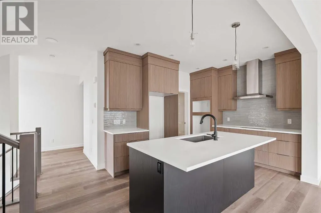 83 Silver Spruce Bay SW