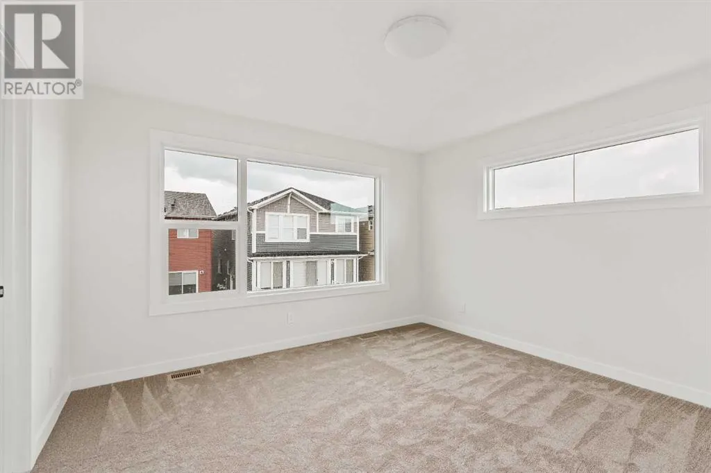 83 Silver Spruce Bay SW