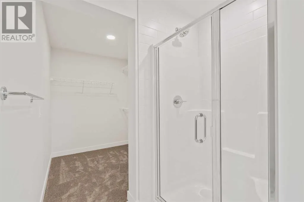 83 Silver Spruce Bay SW
