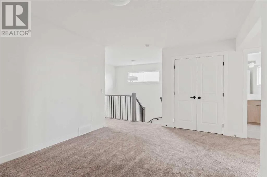 83 Silver Spruce Bay SW