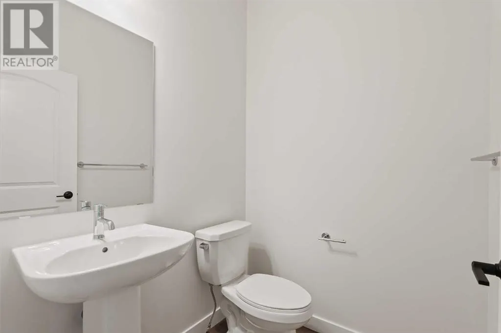 83 Silver Spruce Bay SW