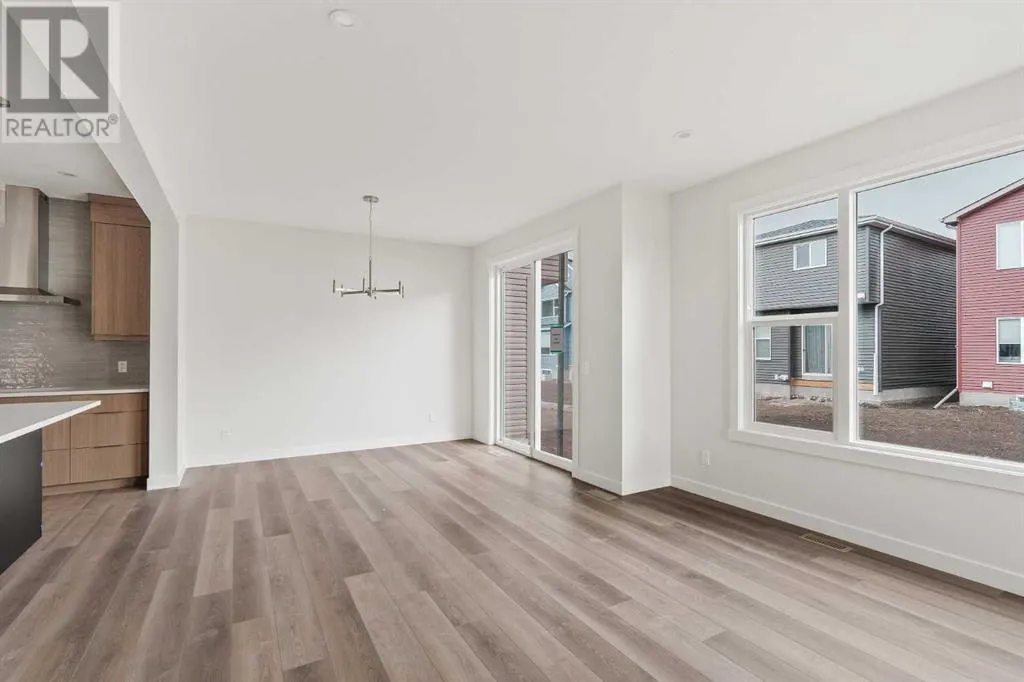 83 Silver Spruce Bay SW