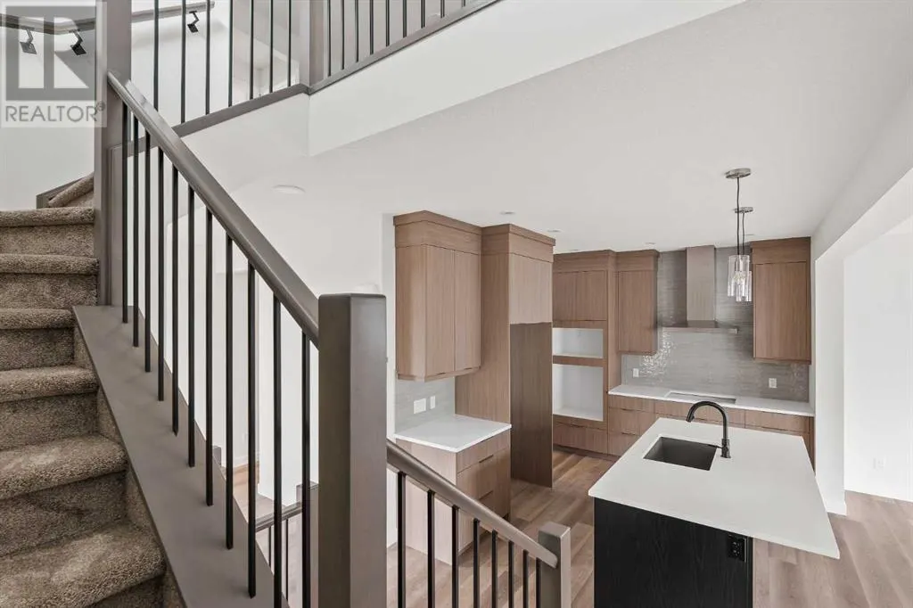 83 Silver Spruce Bay SW