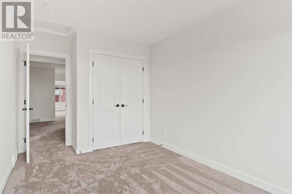 83 Silver Spruce Bay SW