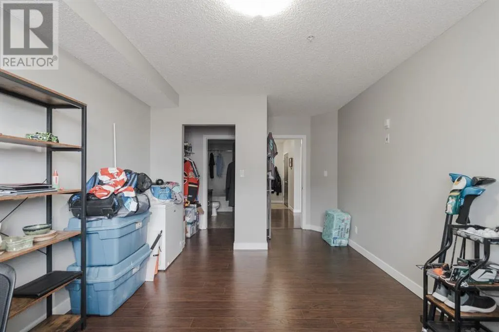 305, 136D Sandpiper Road