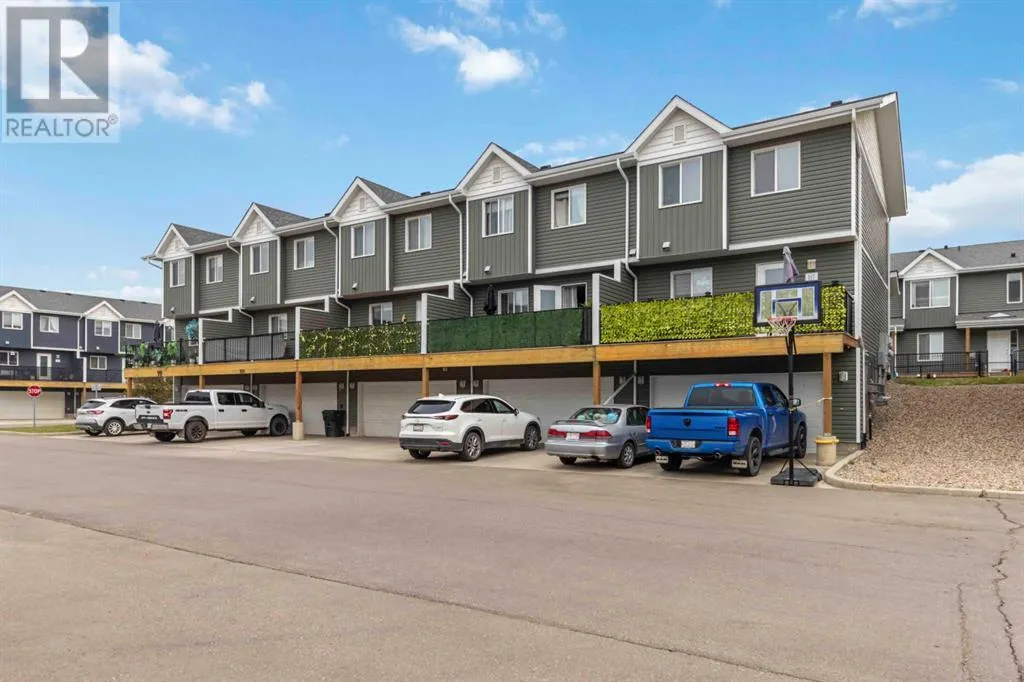103, 401 Athabasca Avenue