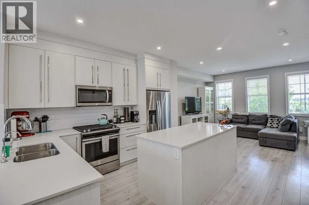 448 West Lakeview Drive