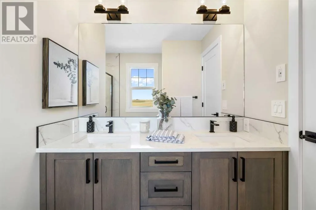 390 Kinniburgh Loop