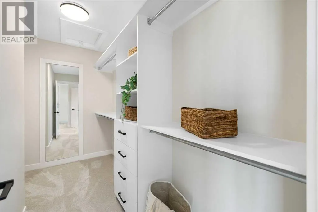 390 Kinniburgh Loop