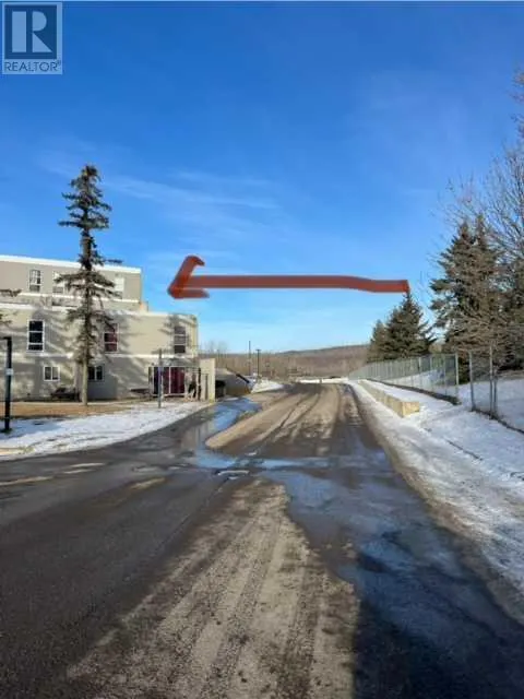 1600, 21 MacDonald Drive