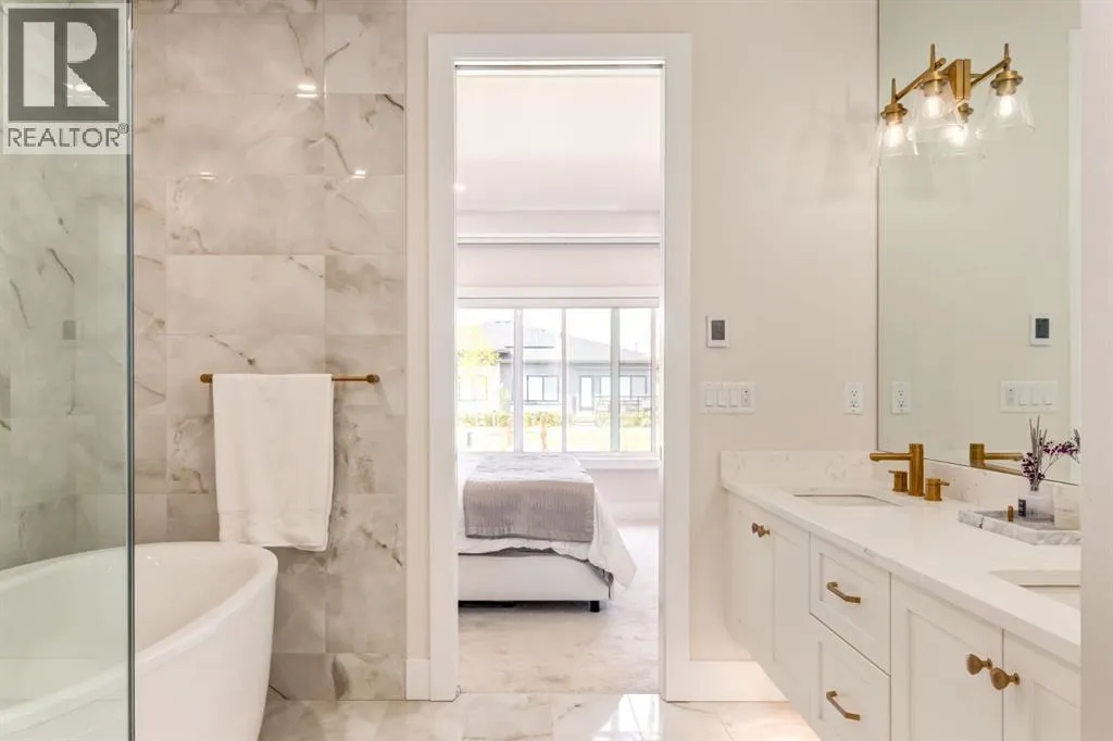 213 Marina Cove SE