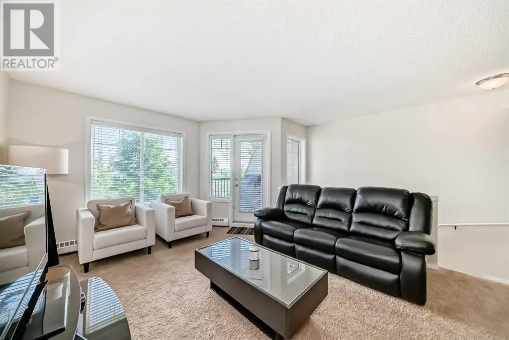 12, 21 McKenzie Towne Gate SE
