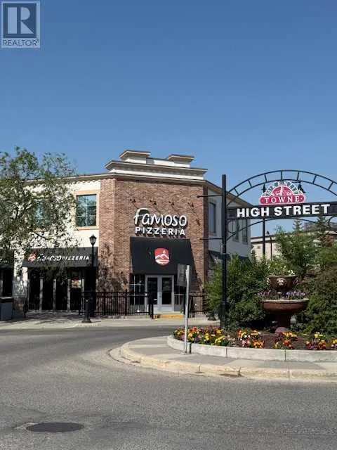 12, 21 McKenzie Towne Gate SE