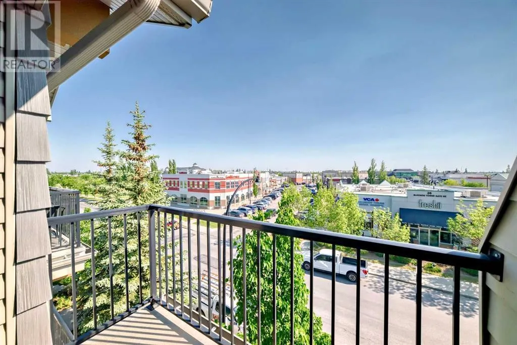 12, 21 McKenzie Towne Gate SE