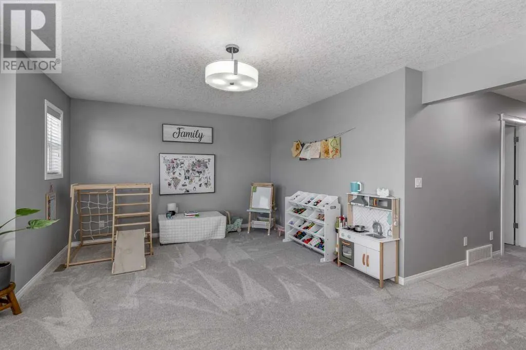 1314 King's Heights Way SE