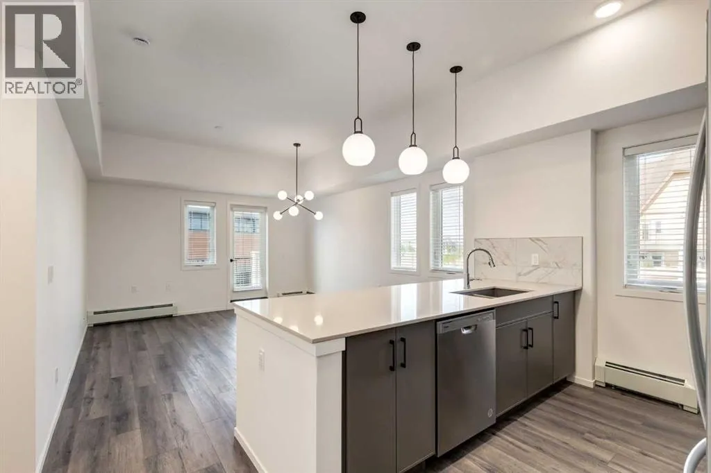 401, 140 Mahogany Street SE