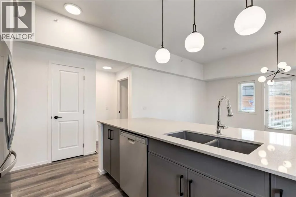 401, 140 Mahogany Street SE
