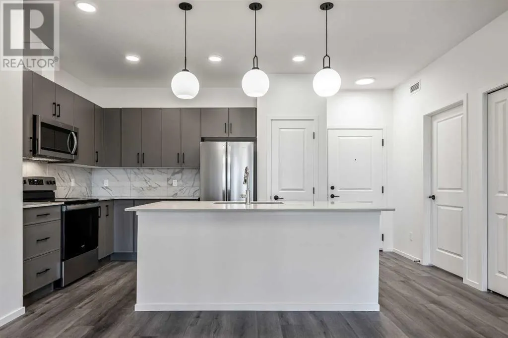 213, 140 Mahogany Street SE