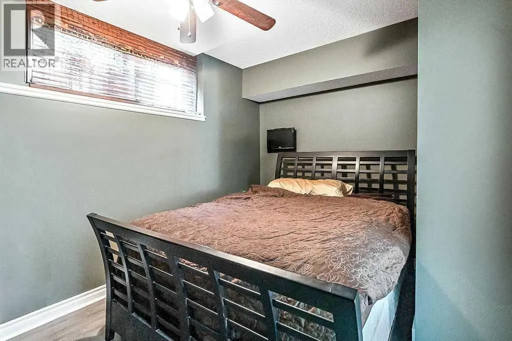 521 Westmount Close