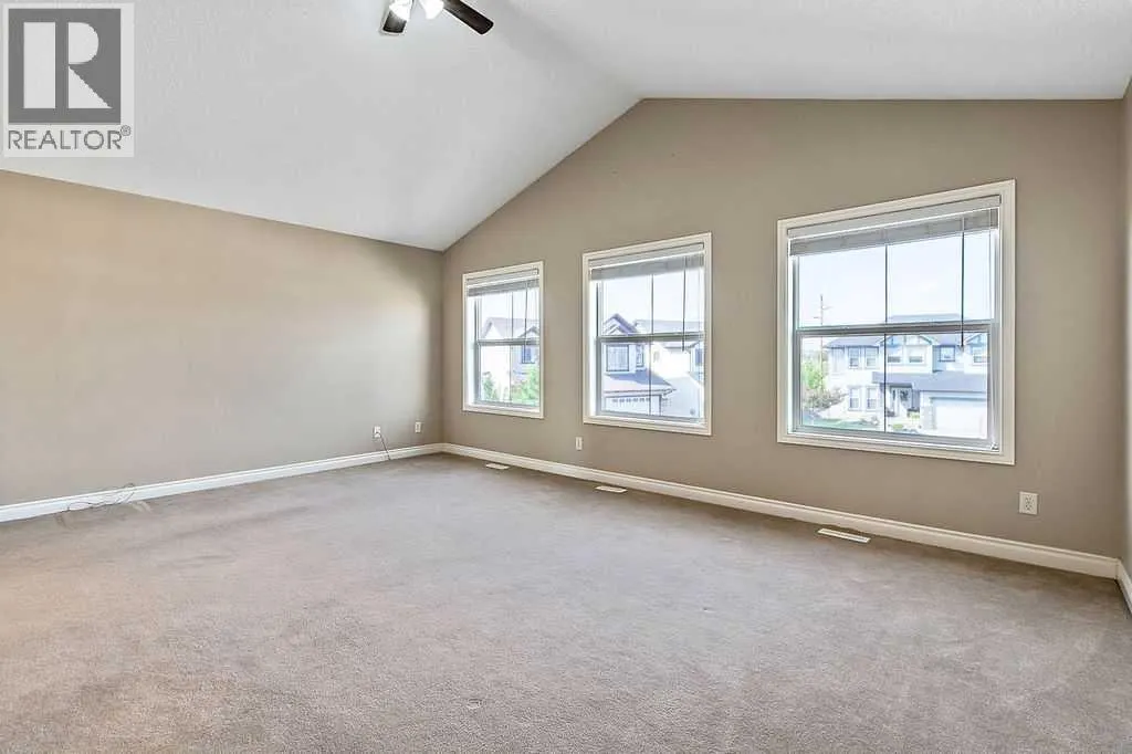 521 Westmount Close