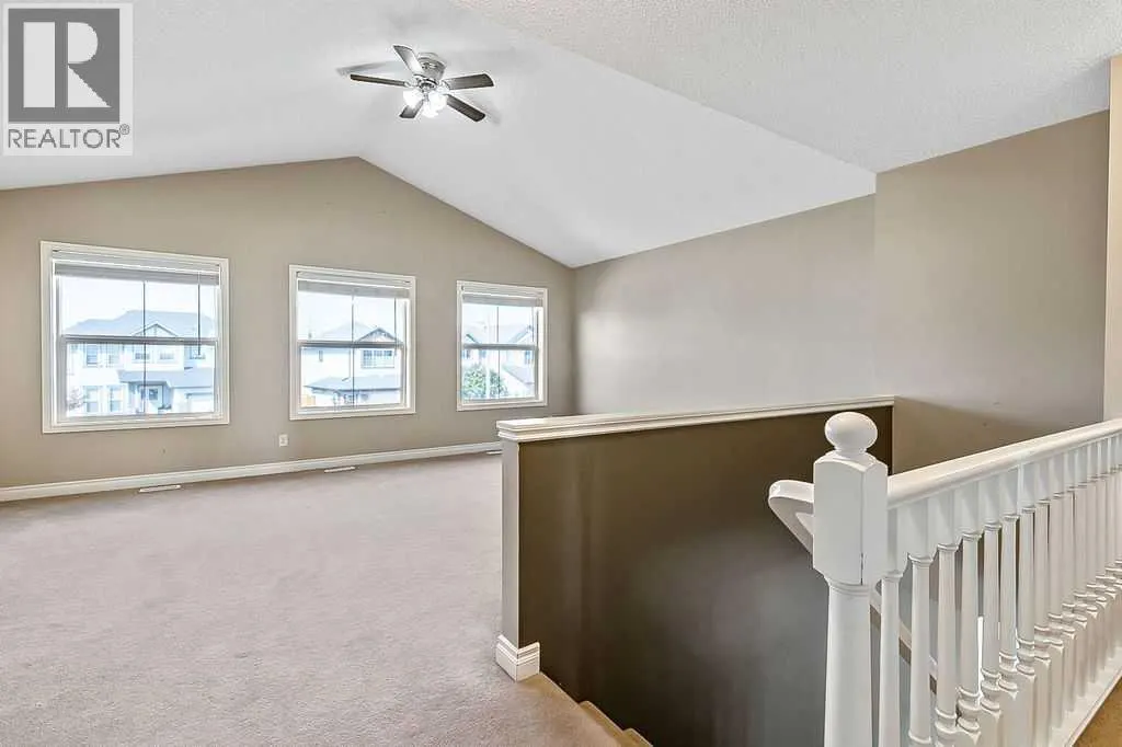 521 Westmount Close