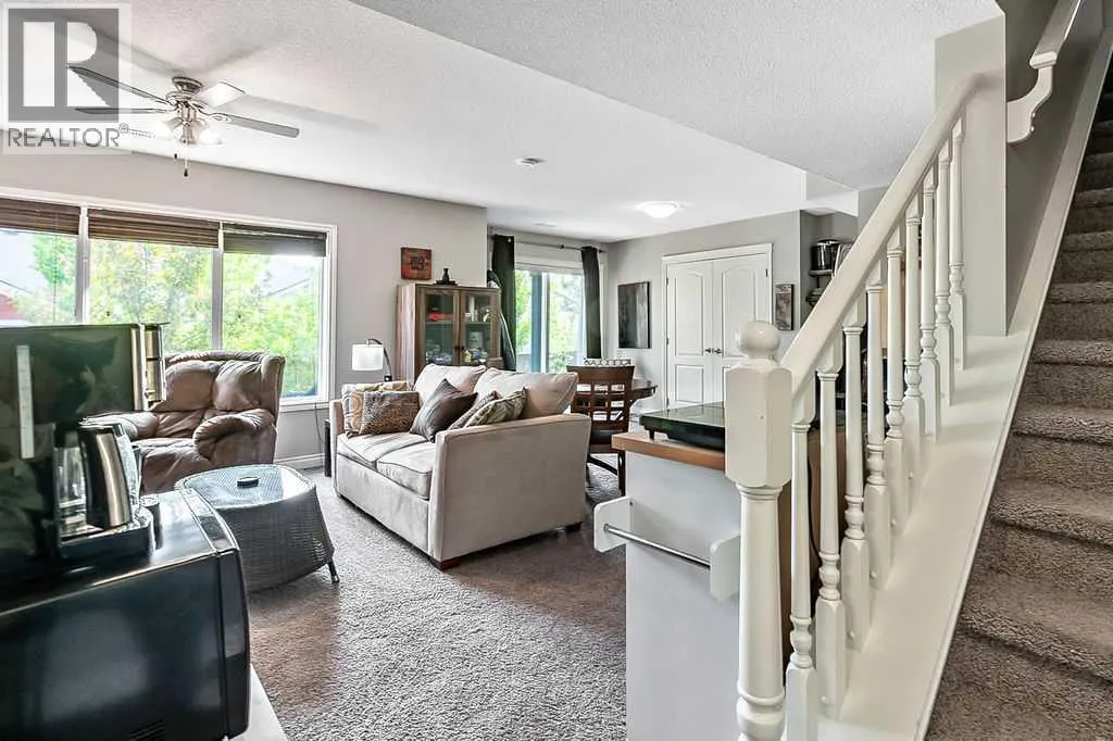 521 Westmount Close