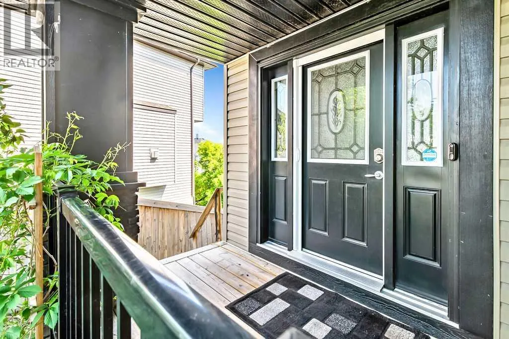 521 Westmount Close