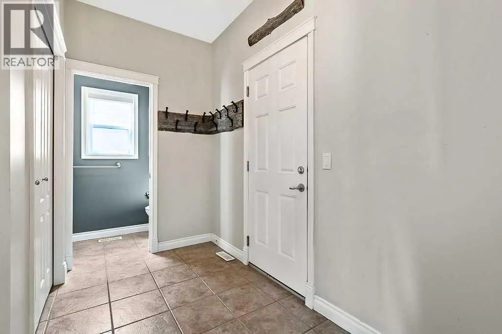521 Westmount Close