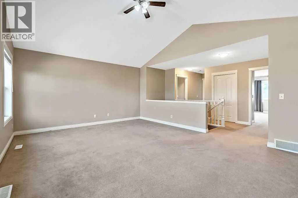 521 Westmount Close