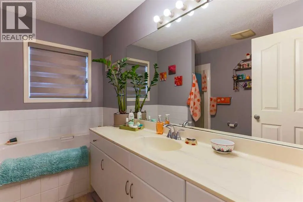 246 Cramond Court SE