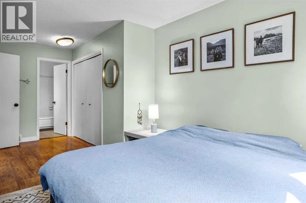 4, 833 5th Street