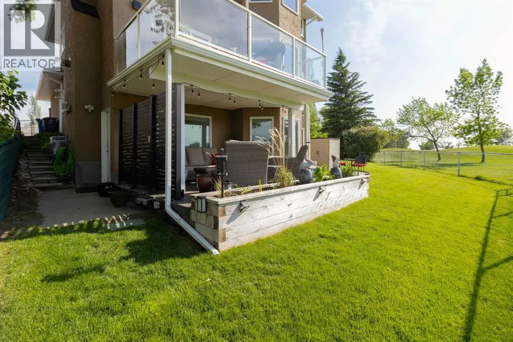 33 LAKESIDE GREENS CLOSE