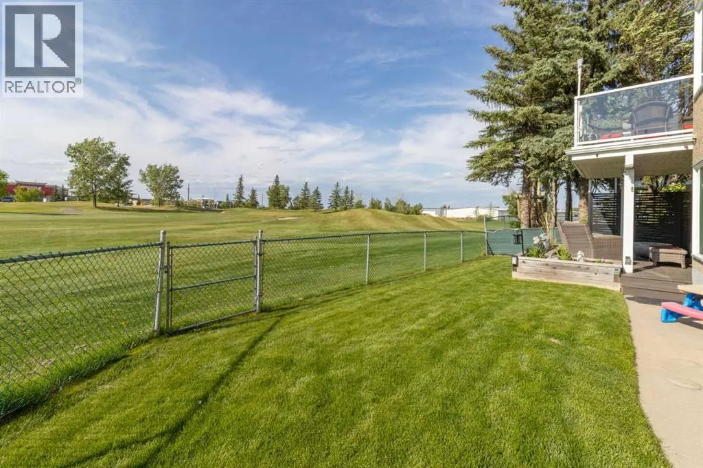 33 LAKESIDE GREENS CLOSE
