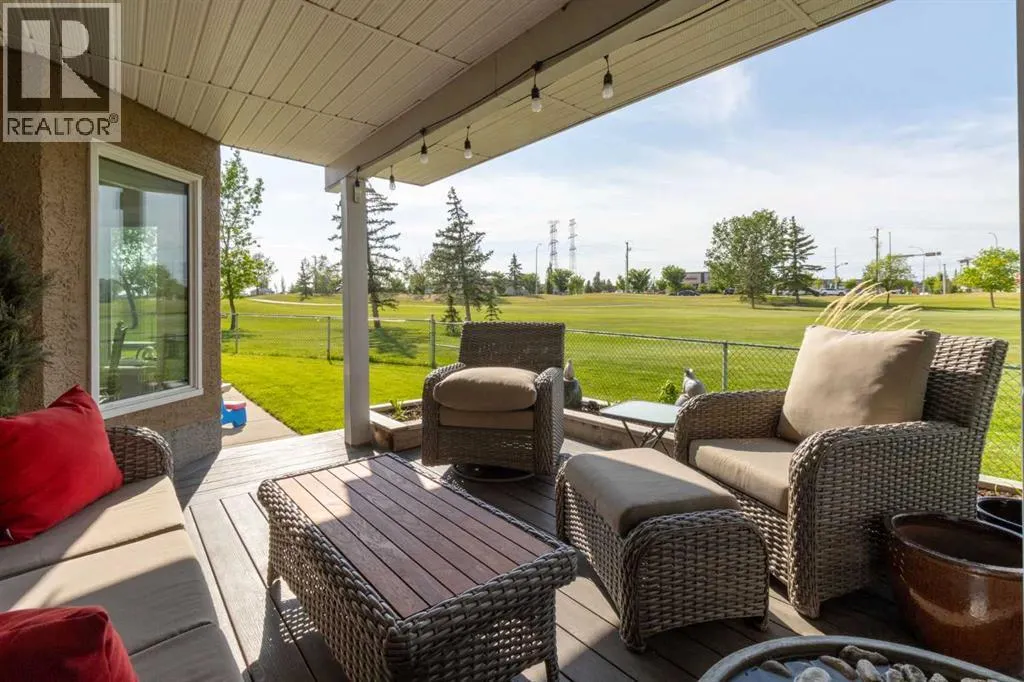 33 LAKESIDE GREENS CLOSE