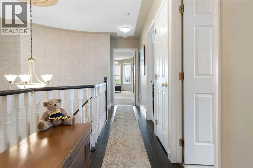 33 LAKESIDE GREENS CLOSE