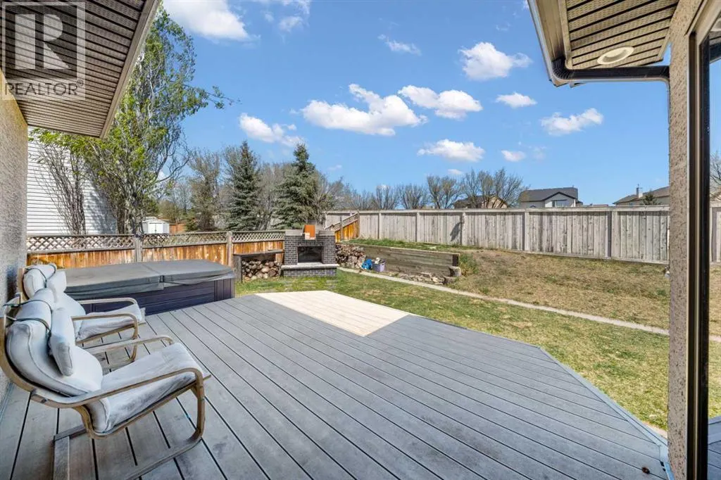 10 Crystalridge Bay