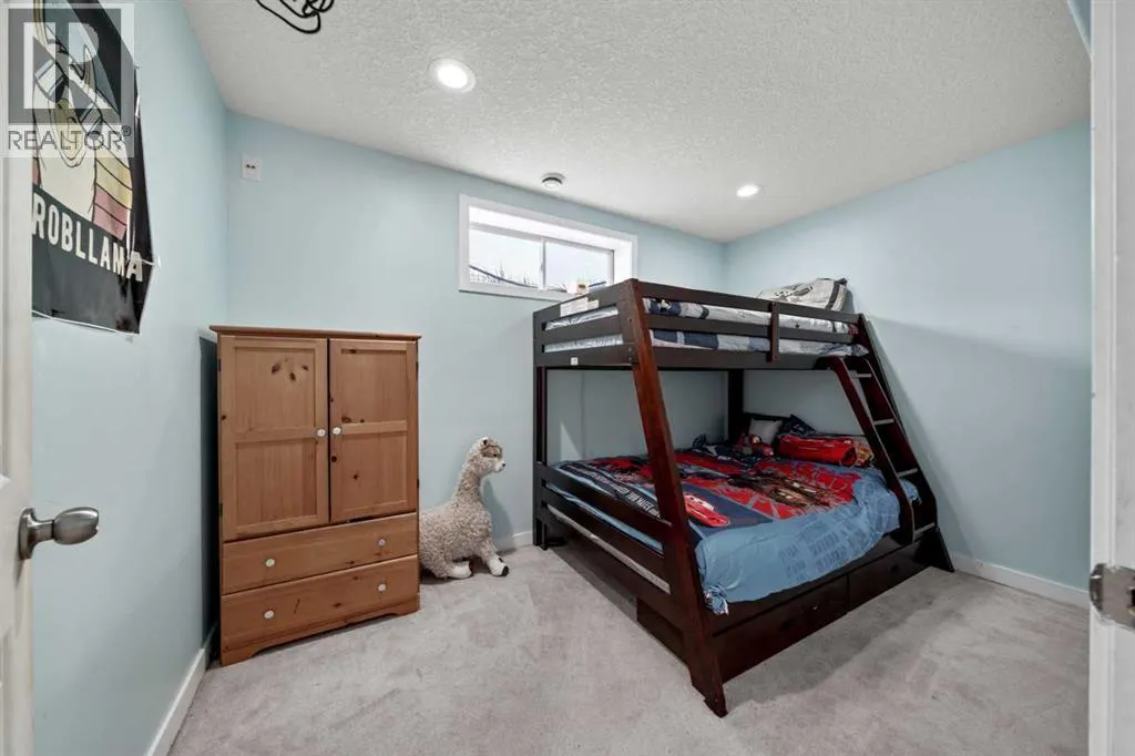 10 Crystalridge Bay