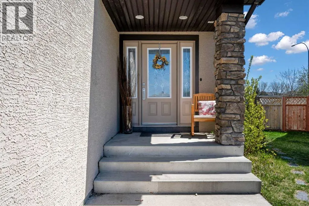 10 Crystalridge Bay