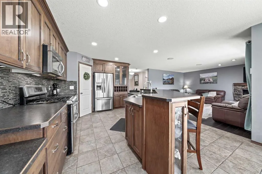 10 Crystalridge Bay