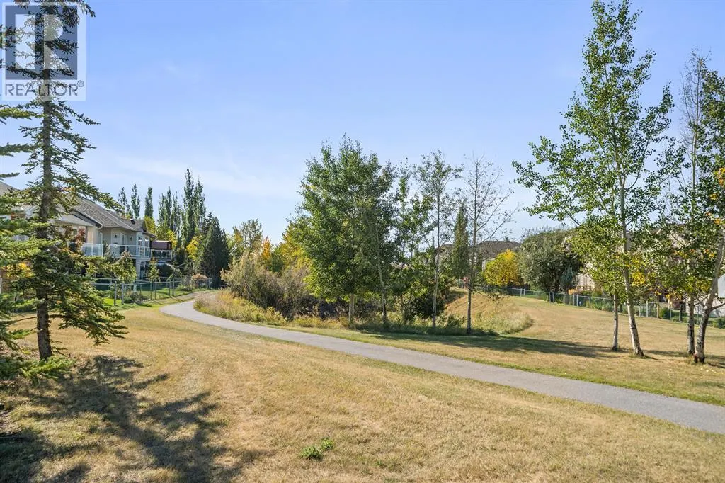 10 Crystalridge Bay