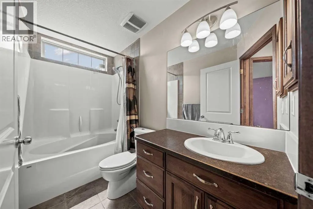 10 Crystalridge Bay