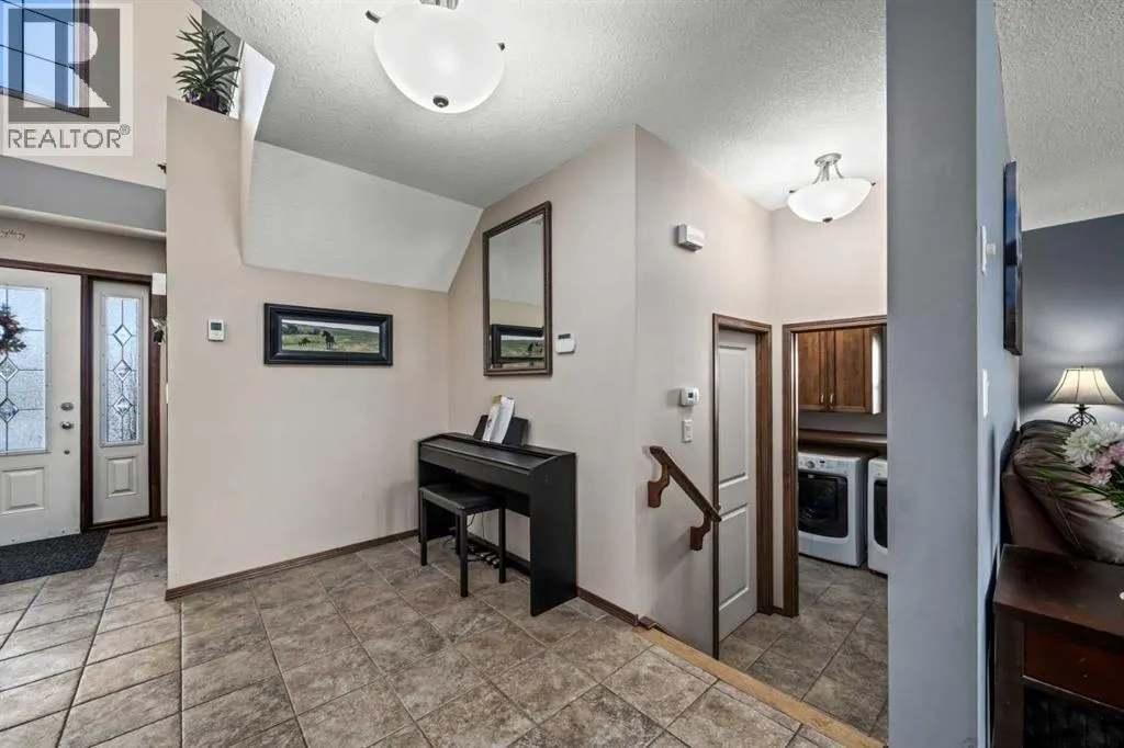 10 Crystalridge Bay