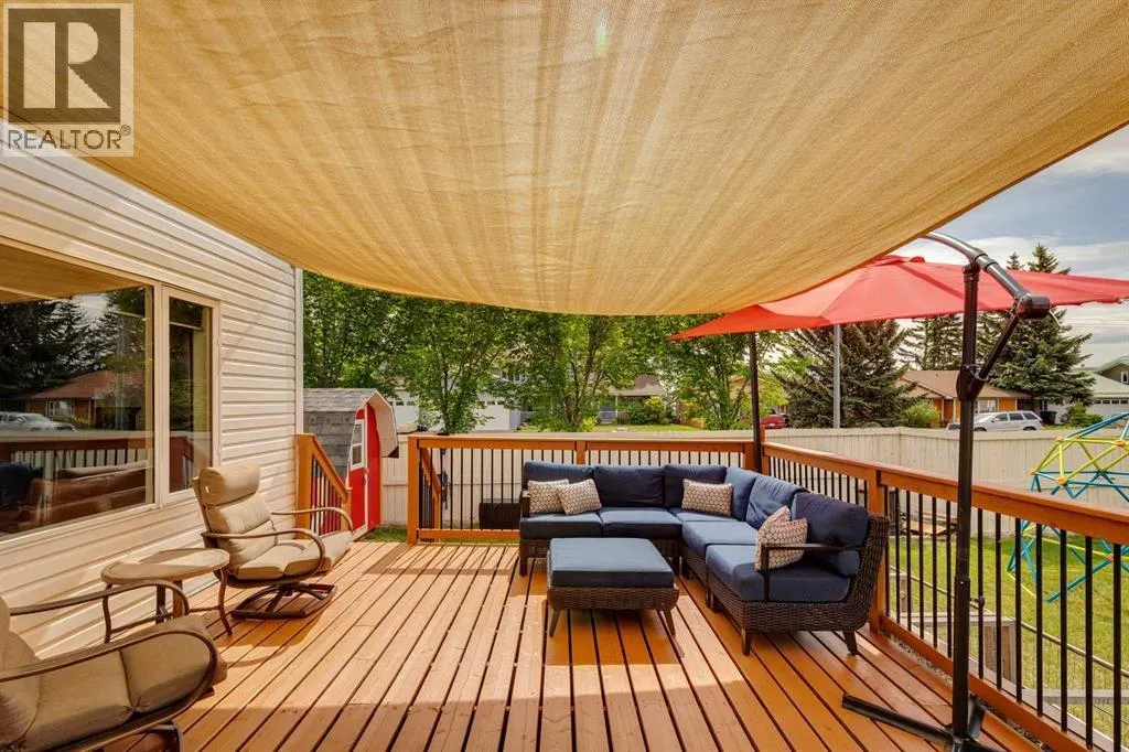 817 Crystal Beach Bay