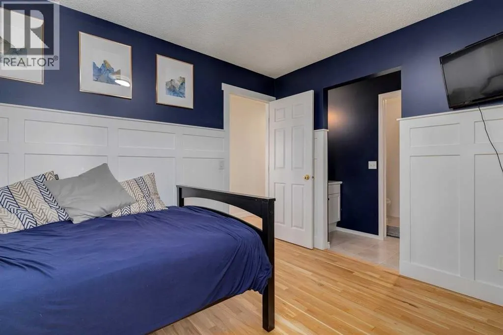 817 Crystal Beach Bay