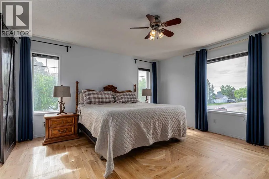 817 Crystal Beach Bay