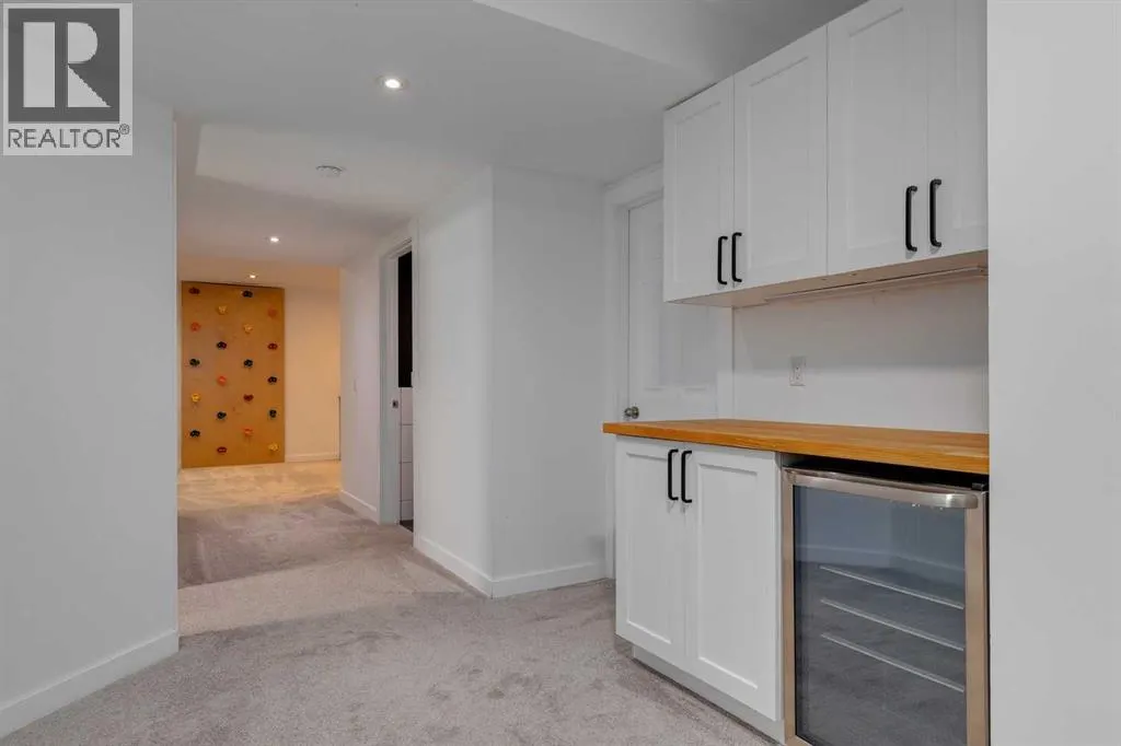 817 Crystal Beach Bay