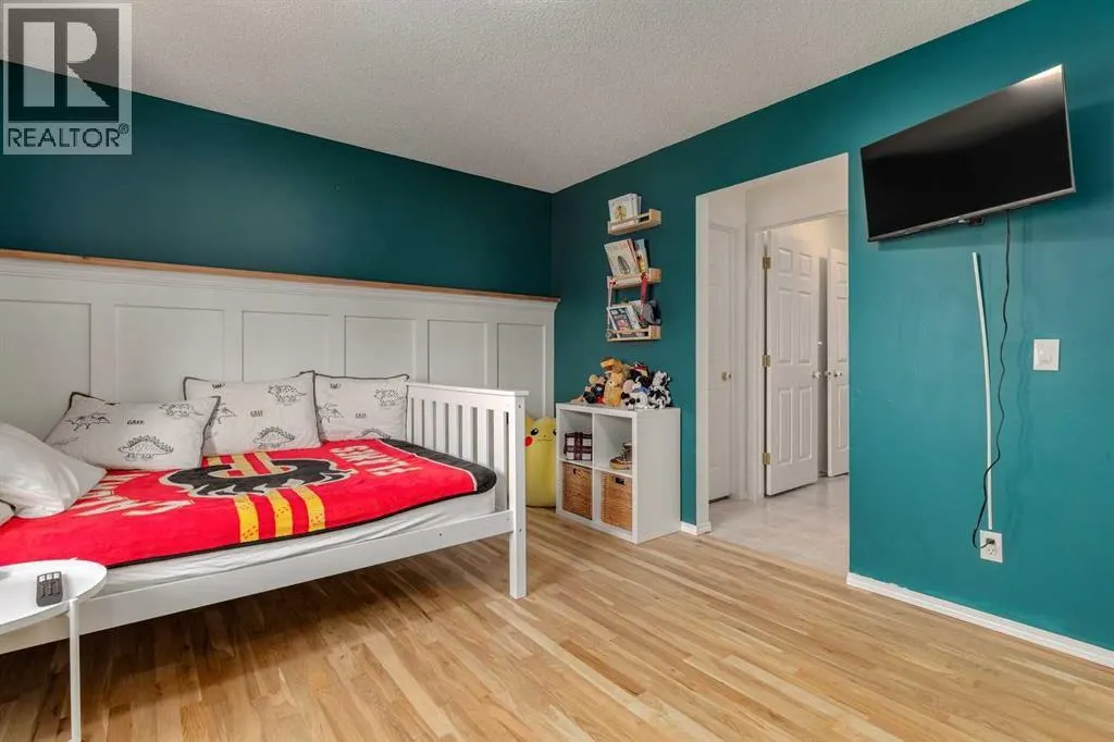 817 Crystal Beach Bay