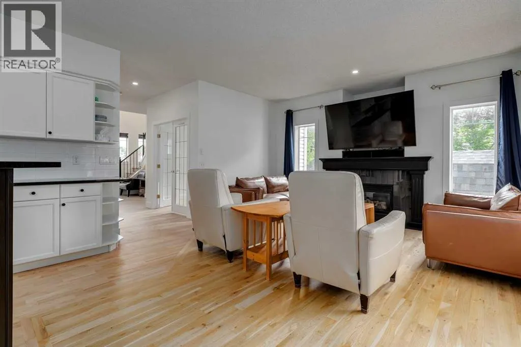 817 Crystal Beach Bay