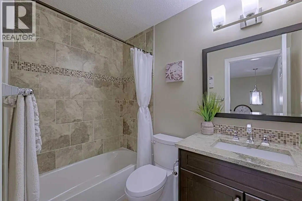 179 West Lakeview Passage