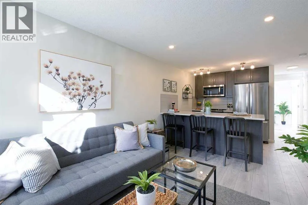 1113, 135 Mahogany Parade SE